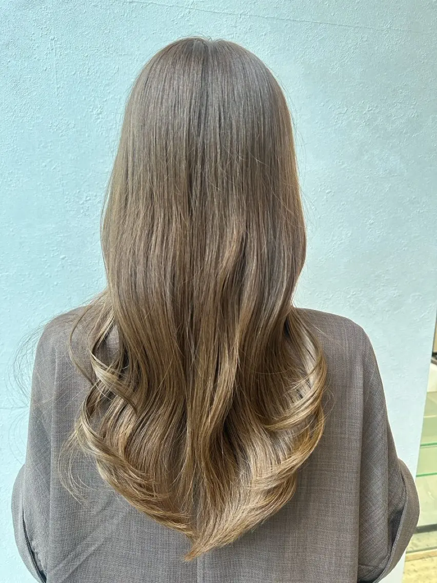 ロング 恒川 舞衣のヘアスタイル