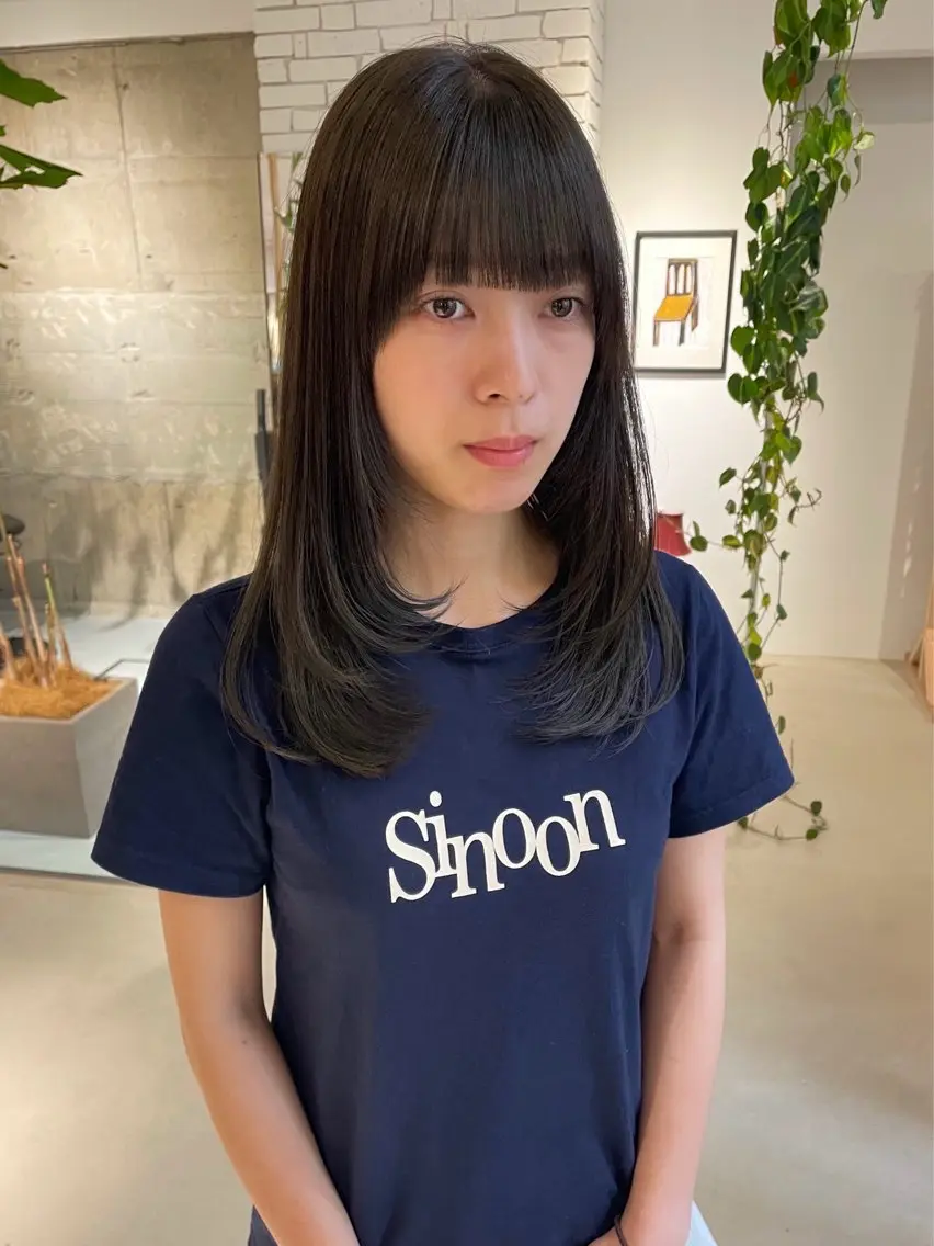 セミロング カラー 透明感カラー オリーブカラー レイヤーカット カット ヘアカラー トリートメント yuki ♡のヘアスタイル
