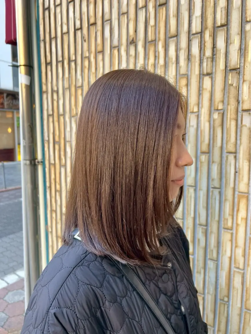 ミディアム カラー カット 西山 ミユのヘアスタイル