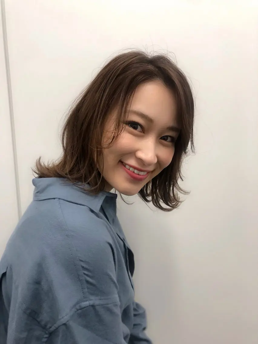 ミディアム カラー パーマ ヘアアレンジ ミディアムレイヤー グレージュ レイヤーカット 髪質改善/韓国風 レイヤー/田村祐樹のヘアスタイル