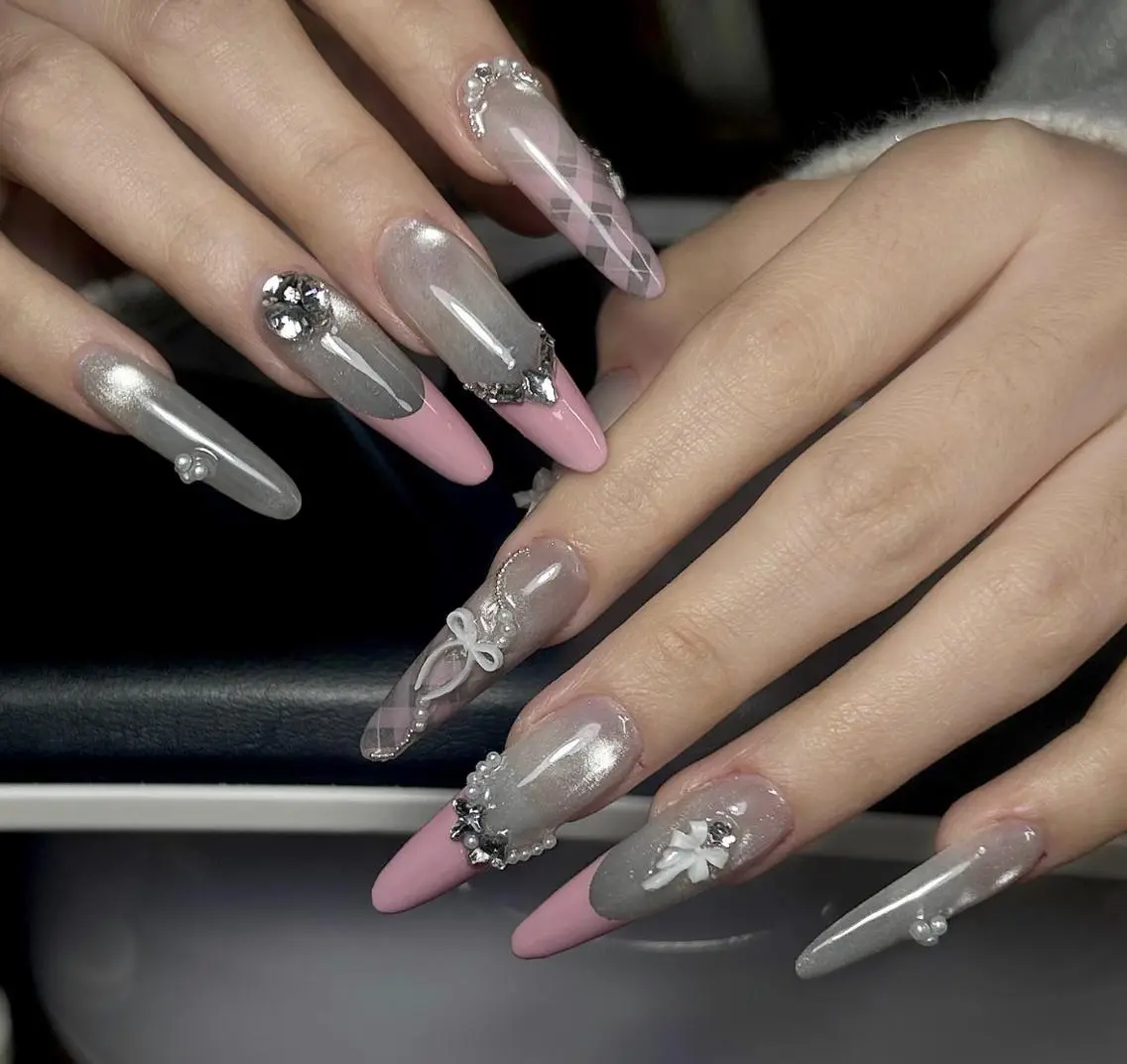 ネイル ハンドネイル 🎀 KiKi_nailのネイルデザイン
