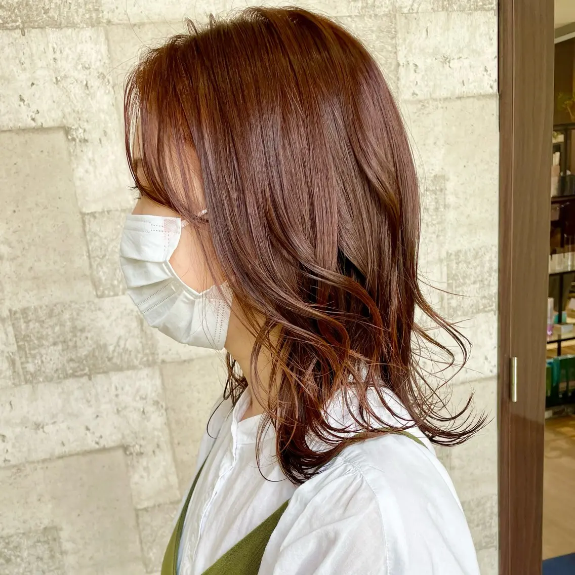 セミロング カラー オレンジ テラコッタ 髪質改善 レイヤーカット ヘアカラー 村上 遥香 店長スタイリストのヘアスタイル