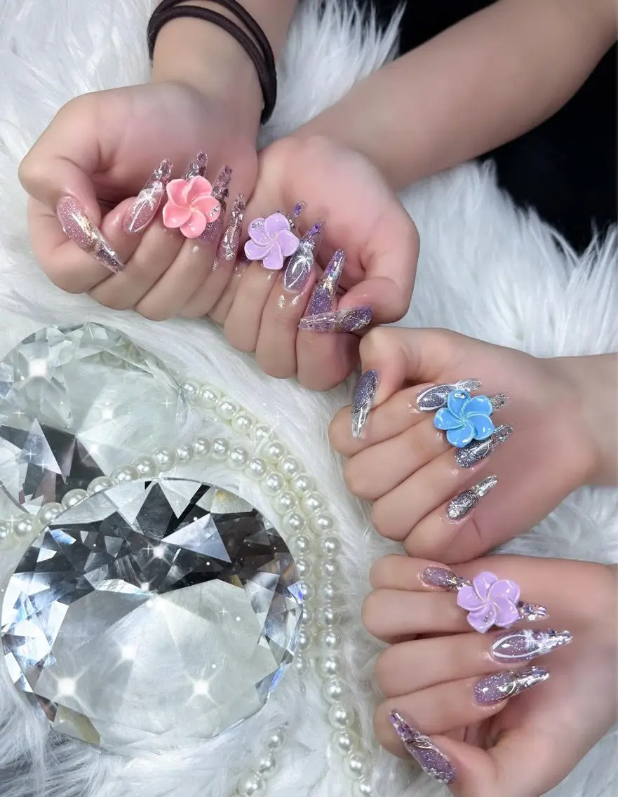 ネイル アートネイル ジェルネイル キラキラネイル 韓国ネイル 持ち込み ハンドネイル ハンドケア Nova Nailのネイルデザイン