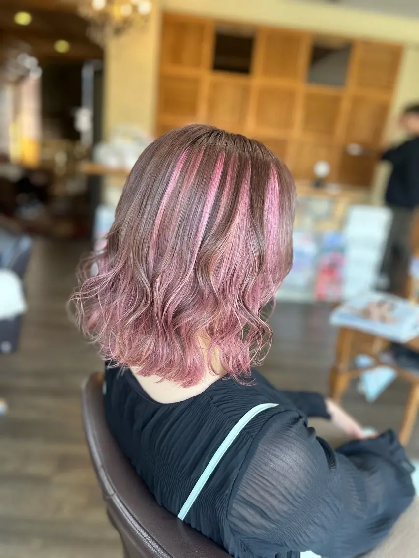 ミディアム カラー ブリーチ カット ヘアカラー 井上 花音のヘアスタイル