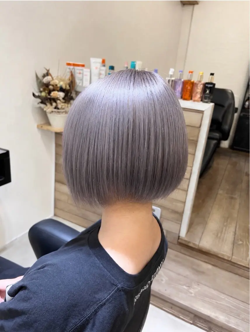 ショート カラー シルバー カット ヘアカラー C'LD Hair トモヤのヘアスタイル