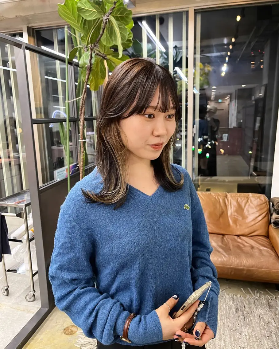 【人気No.3】似合わせカット✄﻿＋全体カラー＋インナーカラー(ブリーチ込み)の写真