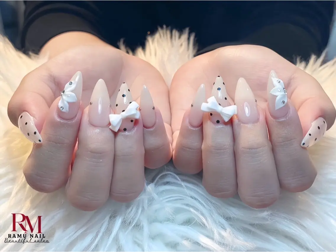 ネイル キラキラネイル マグネットネイル ミラーネイル ピンク 夏ネイル ハンドネイル RAMU Nail 恵比寿店のネイルデザイン