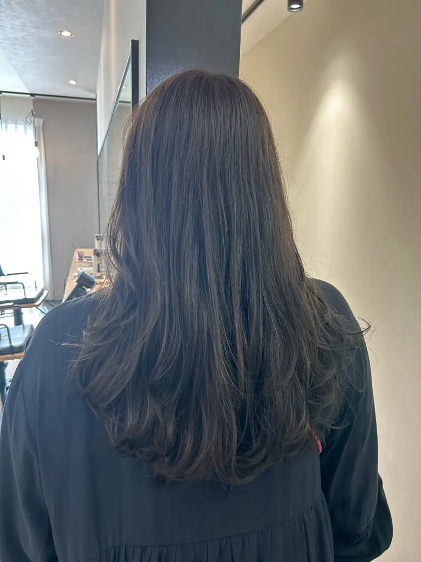ロング カラー アッシュ オリーブアッシュ hubhair レイヤー/透明感のヘアスタイル