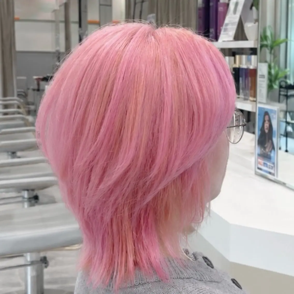 ショート カラー ブリーチ ピンクカラー カット ヘアカラー トリートメント 藤原 亜美🤍のヘアスタイル