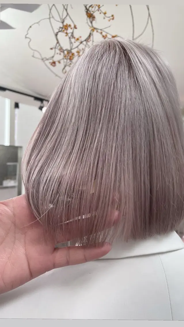 ミディアム カラー ヘアカラー トリートメント CHERIEブリーチ ダブルカラー 天神のヘアスタイル
