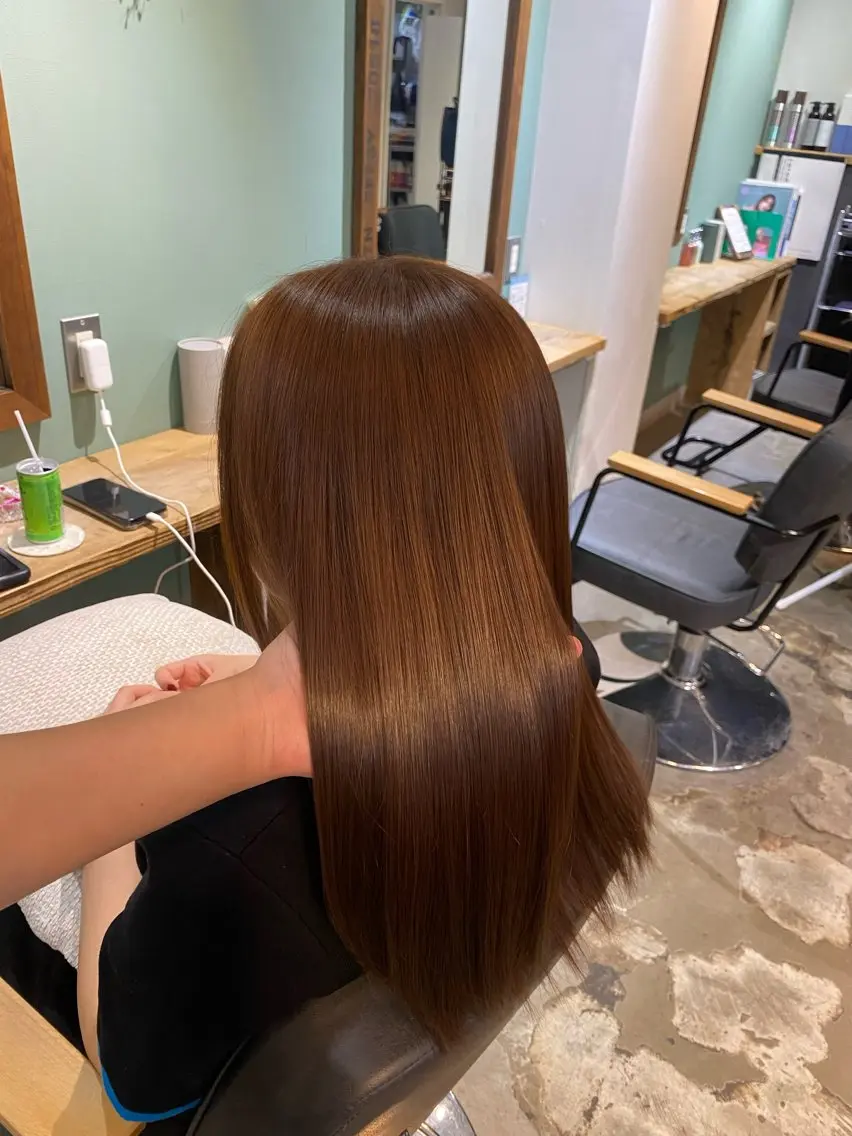 セミロング チョコレートブラウン トリートメント 荒井 えみいのヘアスタイル