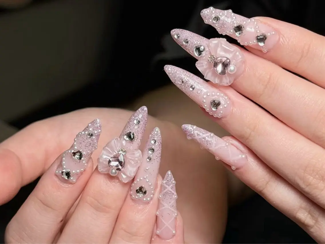 ネイル オーロラネイル 長さ出し フレンチネイル ジェルネイル ガラスフレンチ Rela・S NAILのネイルデザイン