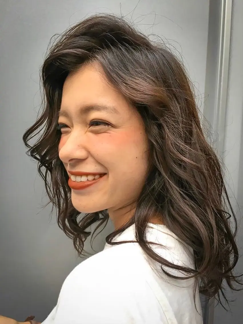 セミロング カラー パーマ ヘアカラー HARUKI🌸笹塚 インナーカラーのヘアスタイル