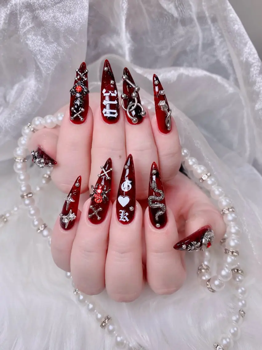 ネイル アートネイル オーロラネイル ボルドー チークネイル フレンチネイル ハンドネイル Sakura Nail Salonのネイルデザイン