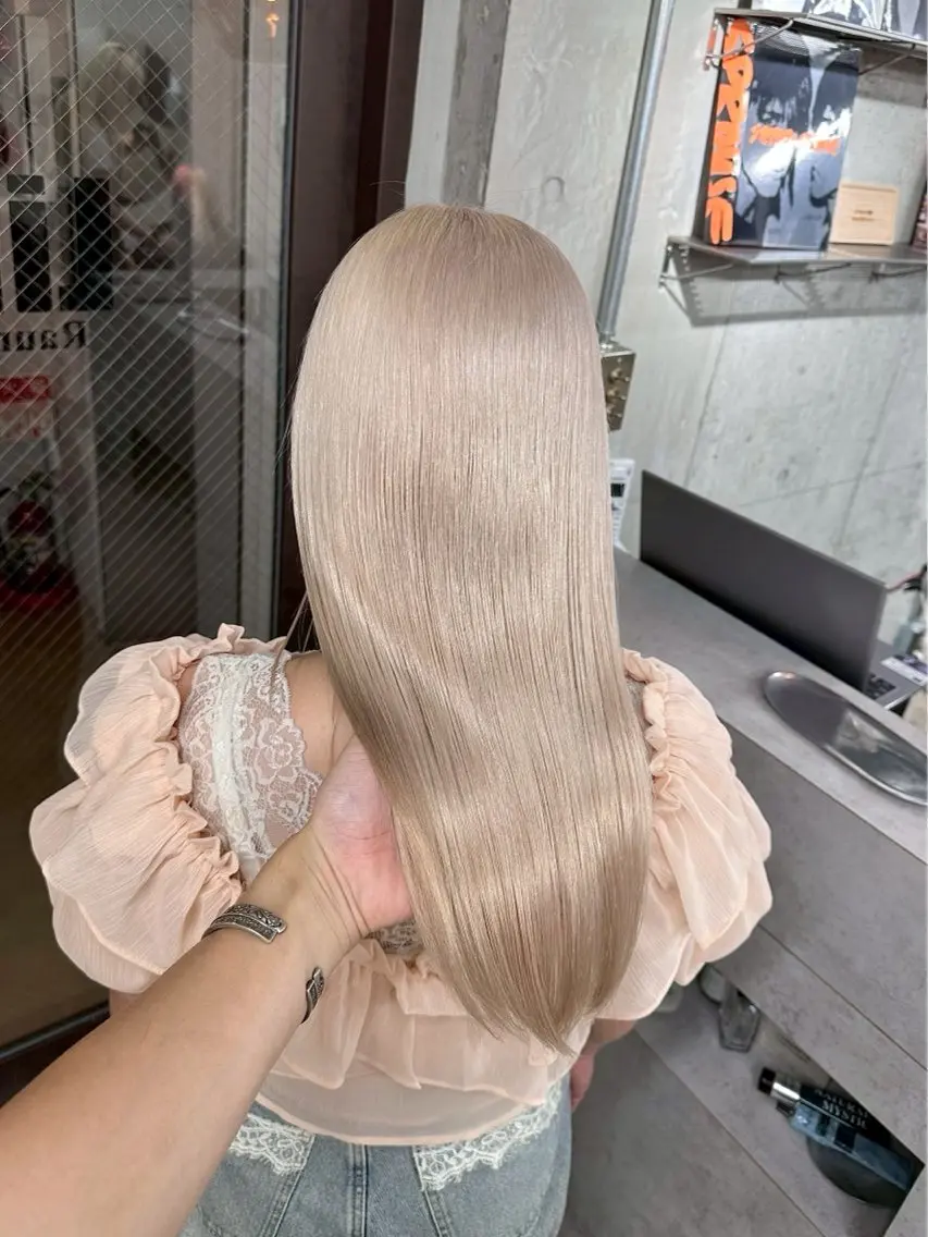 カラー ヘアカラー ⭐️ハイトーン⭐️ 💕SAKURA💕のヘアスタイル