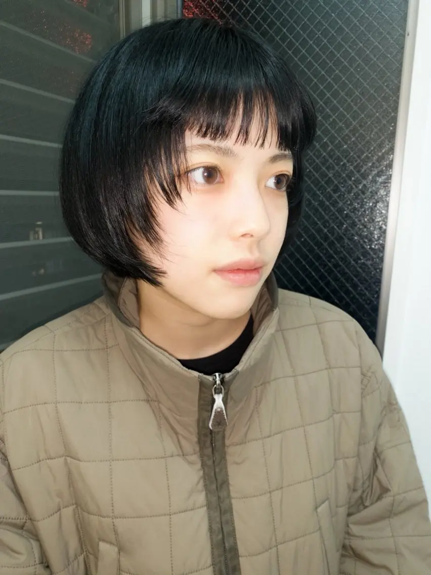 ショート カラー ヘアカラー yiye shioriのヘアスタイル