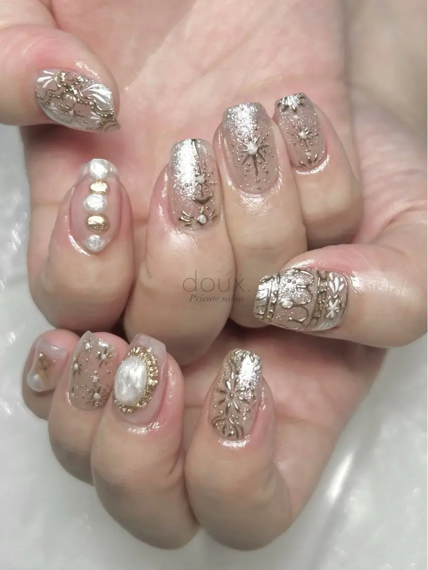 ネイル アートネイル 韓国ネイル ミラーネイル ニュアンスネイル 冬ネイル doux. nailのネイルデザイン