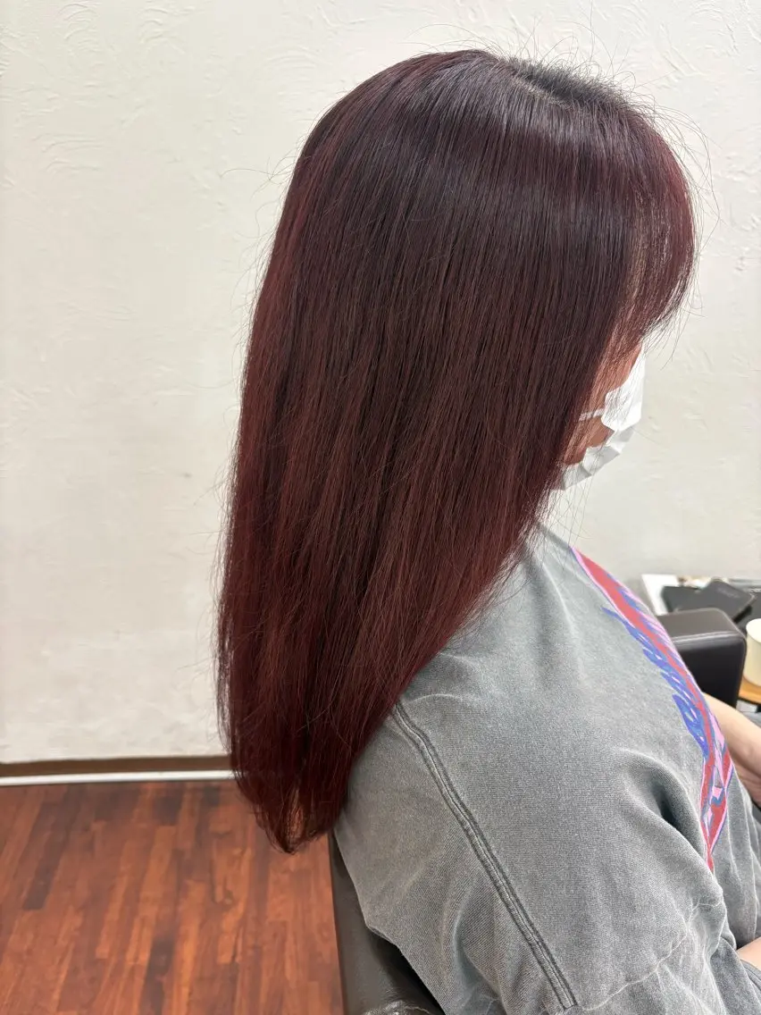 ロング カット ヘアカラー 荻 佳那子のヘアスタイル