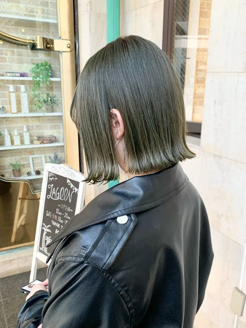 ショート カラー 切りっぱなしボブ アッシュ ブリーチ ダブルカラー ハイライトカラー ✨艶髪✨透明感✨ 山内大樹のヘアスタイル