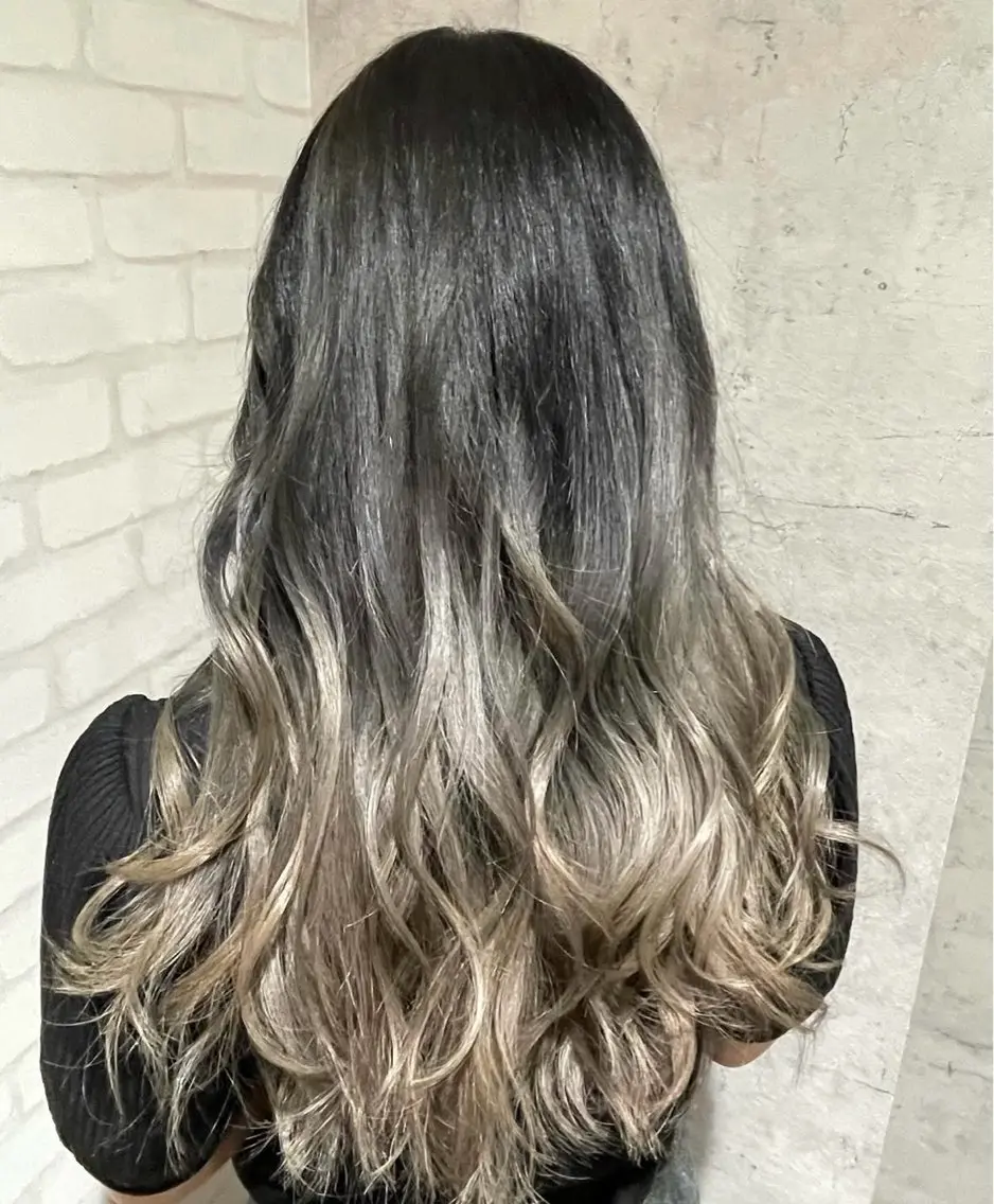 ロング カラー ヘアアレンジ バレイヤージュ レイヤーカット ヘアカラー トリートメント ヘアセット トップスタイリスト Shoyaのヘアスタイル