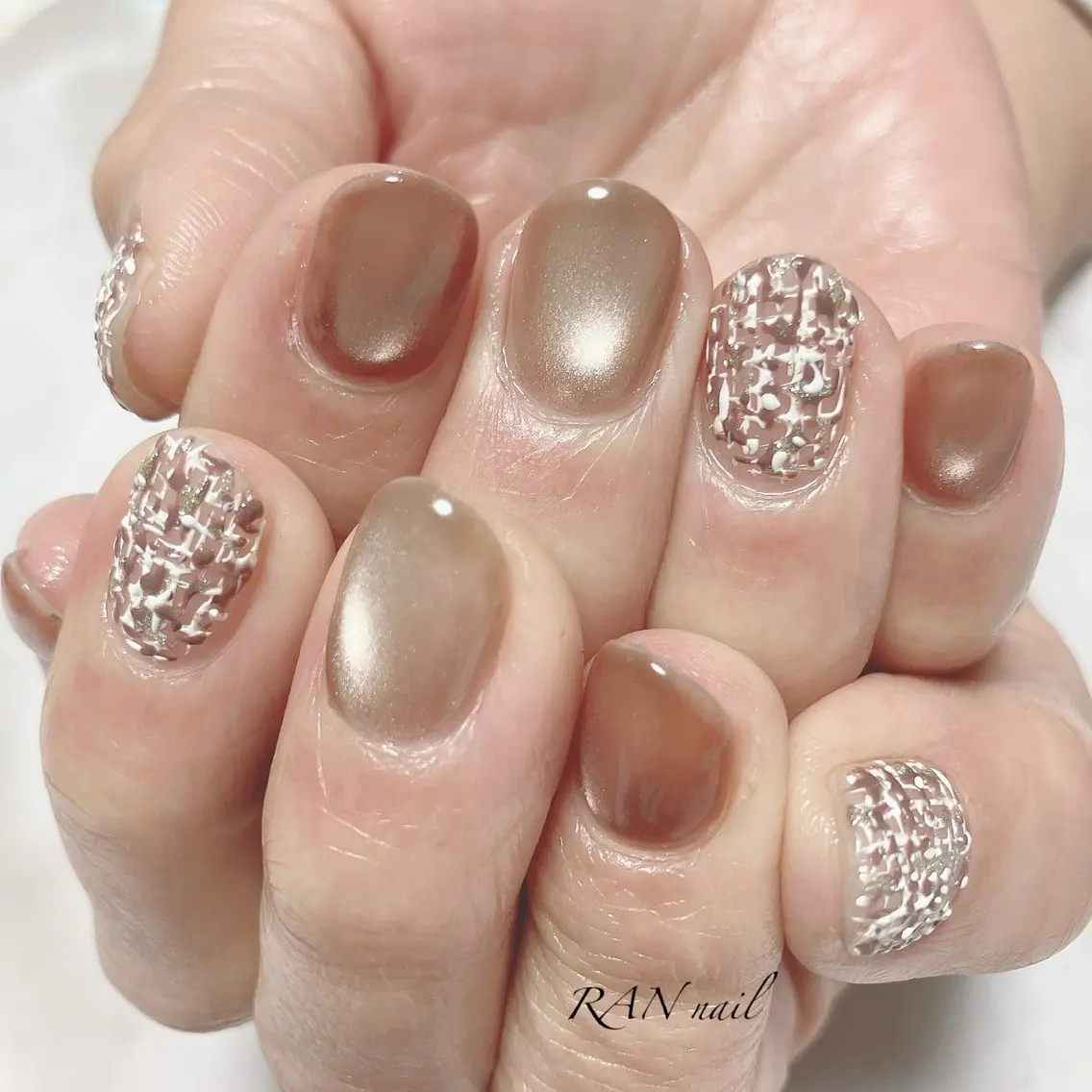 ネイル ブラウン キラキラネイル マグネットネイル ツイードネイル バレンタイン ハンドネイル フットネイル RAN nailのネイルデザイン