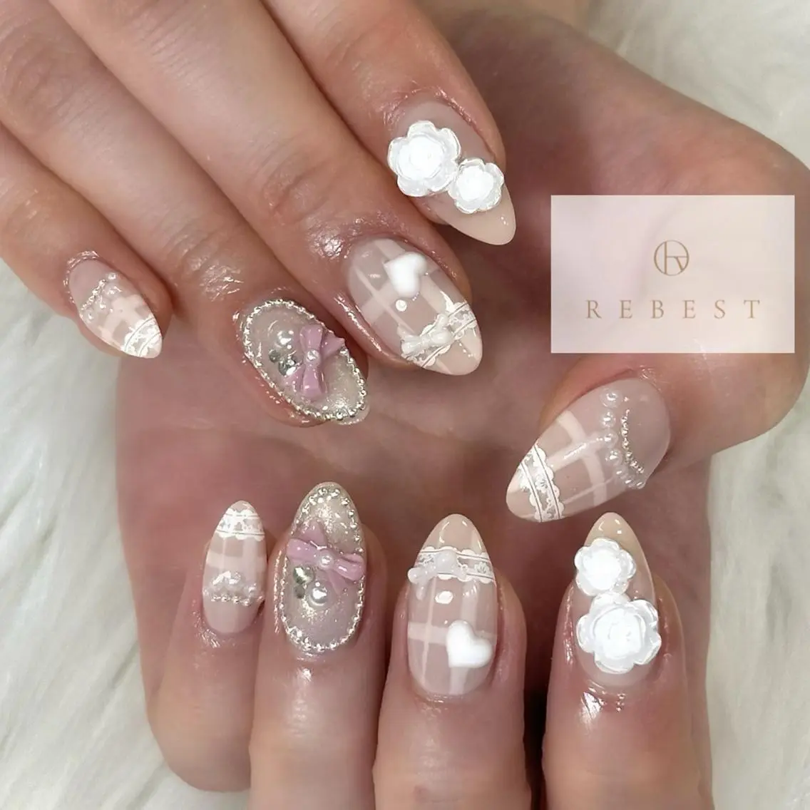 ネイル ❤️💛REBEST 京橋　nailのネイルデザイン