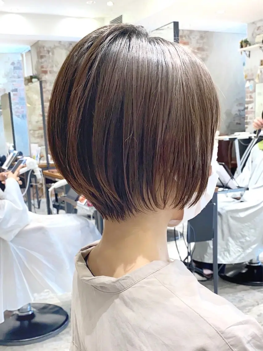 ショート カラー カット ヘアカラー トリートメント 💍新宿ショート 💍岩田莉奈のヘアスタイル