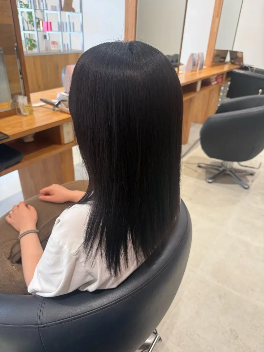 ロング レイヤーカット ローレイヤー カット ヘアカラー 花田 梨佳のヘアスタイル