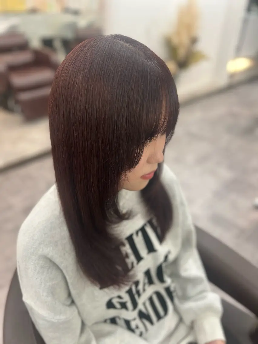 ロング カラー レッドカラー 顔周りカット レイヤーカット あやの/ Jr.スタイリストのヘアスタイル