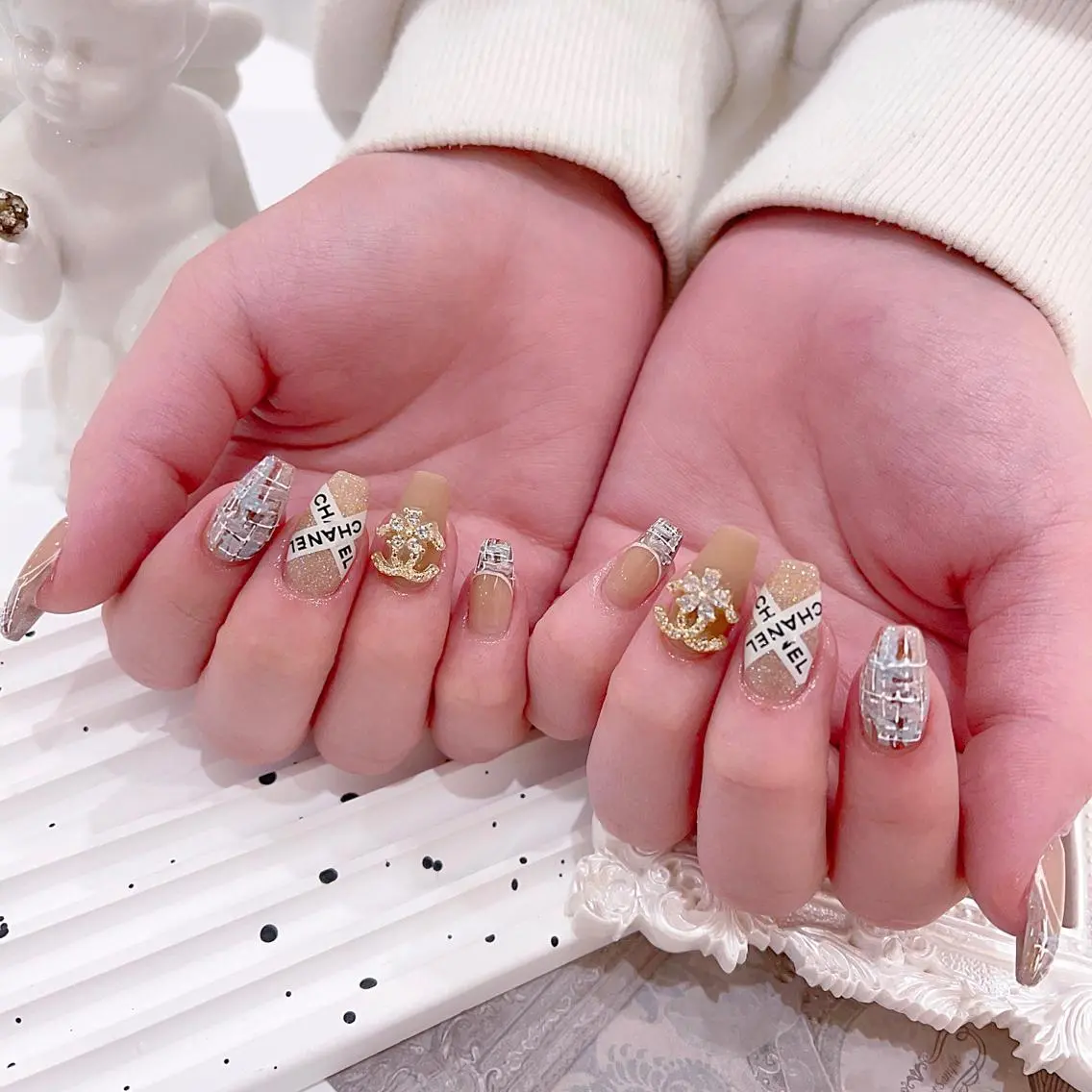 ネイル ハンドネイル FLY Nail Salonのネイルデザイン