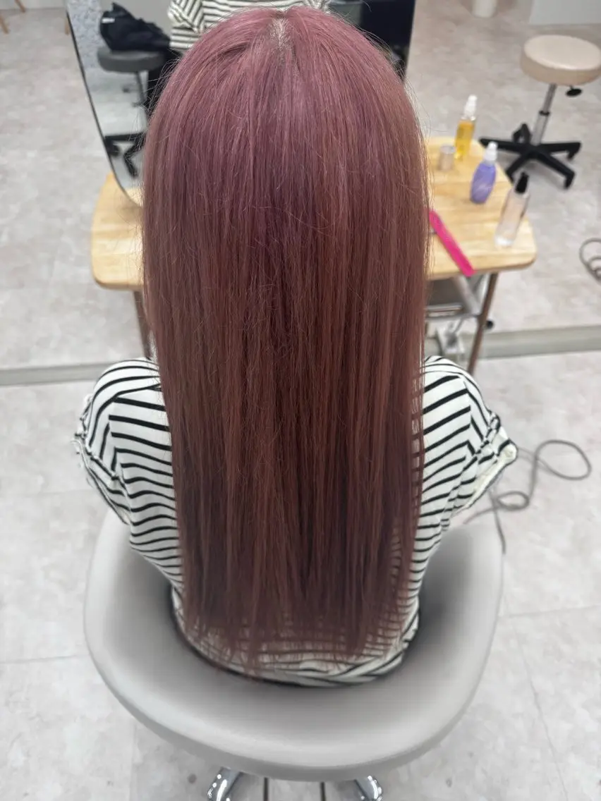 ミディアム カラー ベージュカラー ピンクカラー ピンクベージュ ヘアカラー ウルフ、ボブカット じょあ☆のヘアスタイル