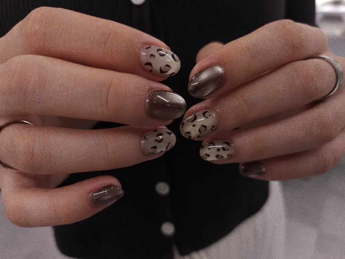 ネイル アニマル柄 ジェルネイル マグネットネイル 持ち込み パラジェル ハンドネイル puku nail 🌼kazu🌼のネイルデザイン