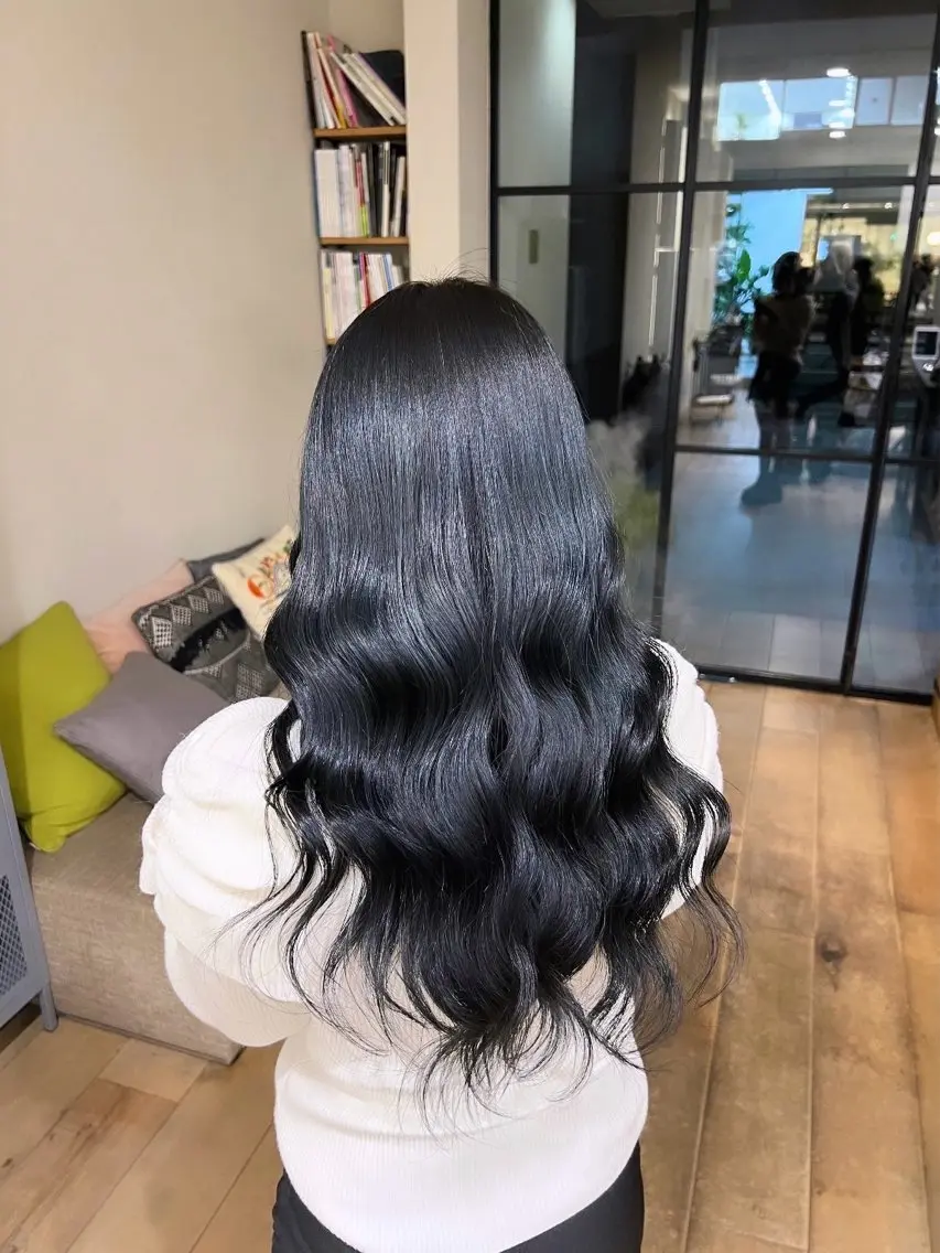 ロング カラー 黒髪 ブルーカラー ブルーブラック 長沢 結菜🎀のヘアスタイル