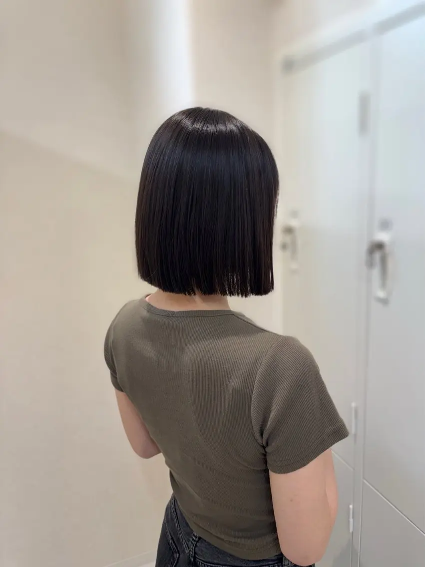 ショート 切りっぱなしボブ ボブ 縮毛矯正 レイヤー/ボブ asuka🌺のヘアスタイル