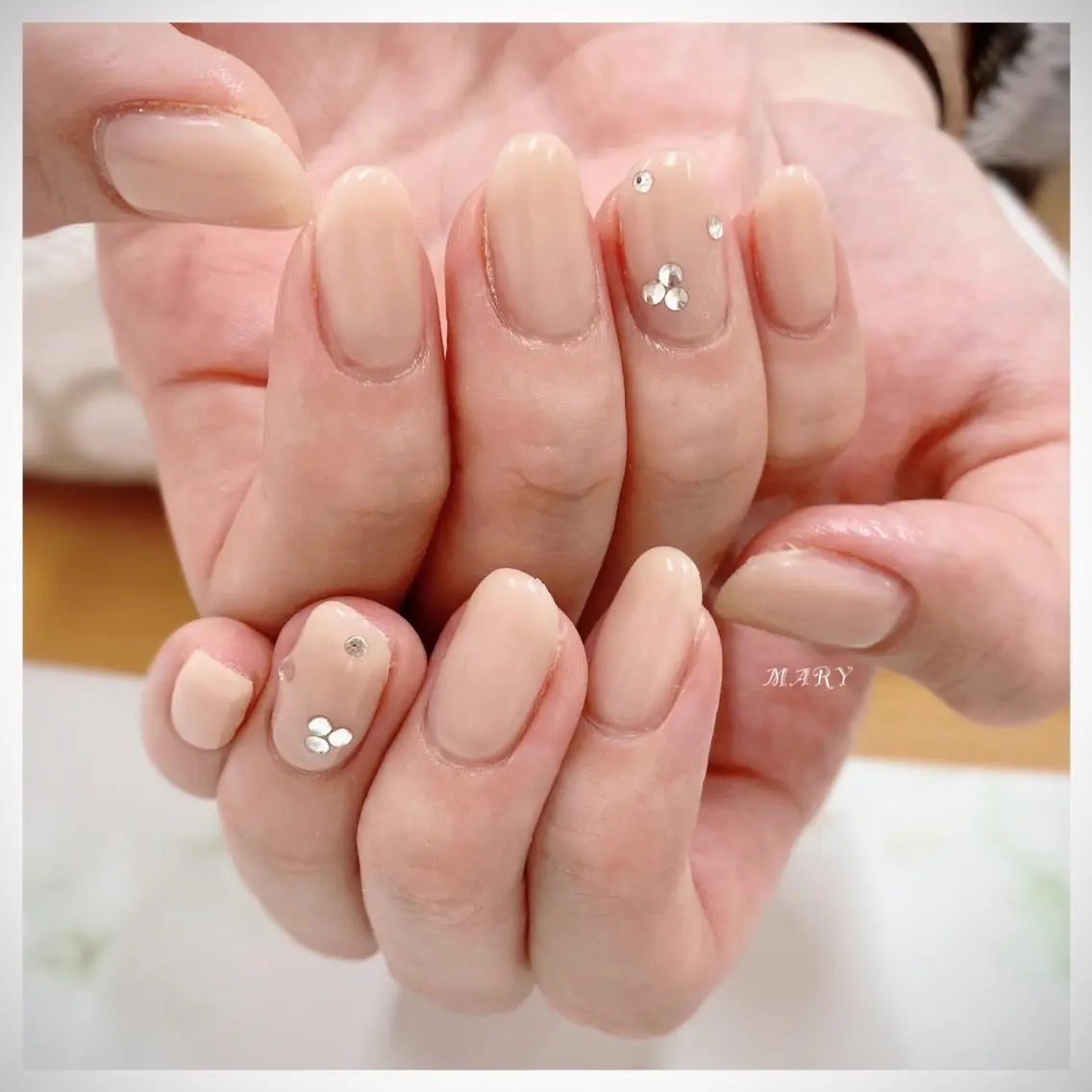 ネイル ニュアンスネイル オフィスネイル ワンカラーネイル シンプルネイル ハンドネイル Mary nail .narumiのネイルデザイン
