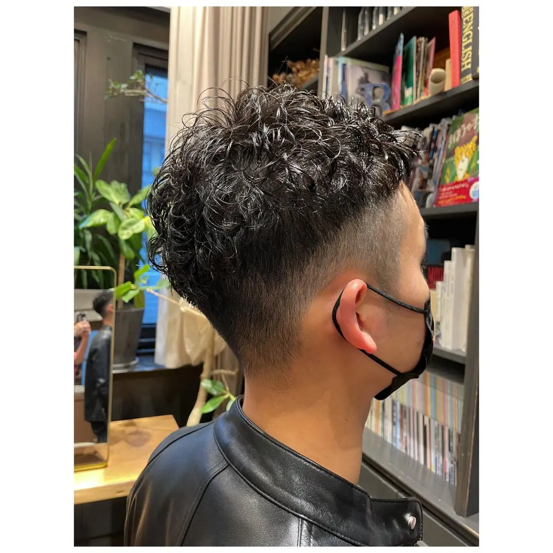 ショート メンズ くるくるパーマ aikoのヘアスタイル