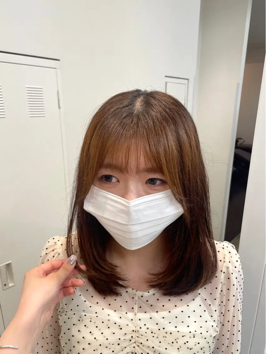 ミディアム 加藤 里咲のヘアスタイル