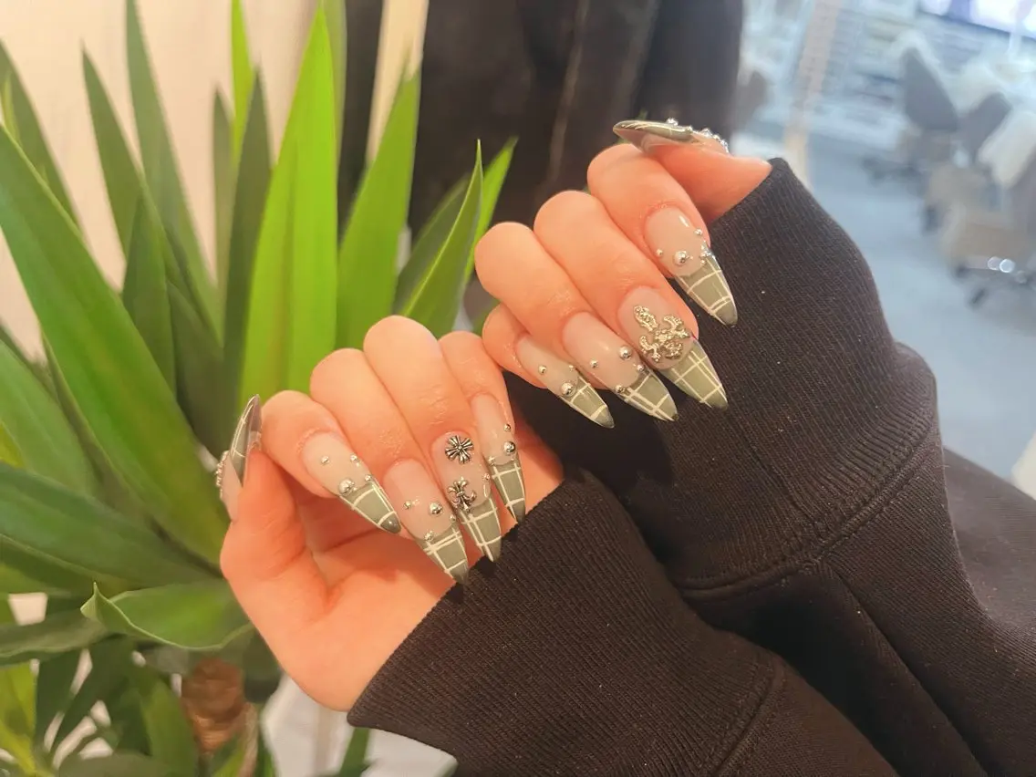 ネイル アートネイル ジェルネイル 持ち込み ニュアンスネイル 夏ネイル Belle Nail Salonのネイルデザイン