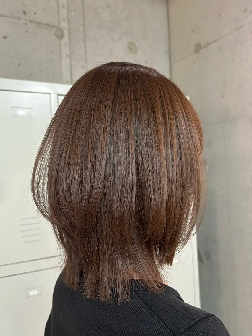 ミディアム レイヤーカット カット ヘアカラー 関 柚花子のヘアスタイル