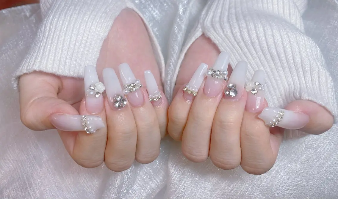 ネイル 成人式 韓国ネイル ロングネイル マグネットネイル 大理石ネイル(マーブル) ハンドネイル Sanie Salonのネイルデザイン