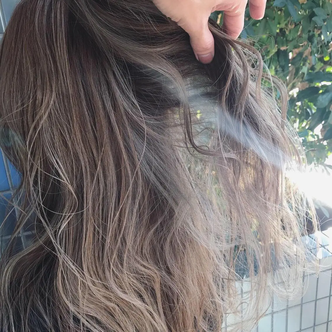 カラー バレイヤージュ ベージュカラー ブリーチ ハイライトカラー ミルクティーベージュ ヘアカラー トリートメント ✅ｼｪｱｻﾛﾝJAM 相田友和のヘアスタイル