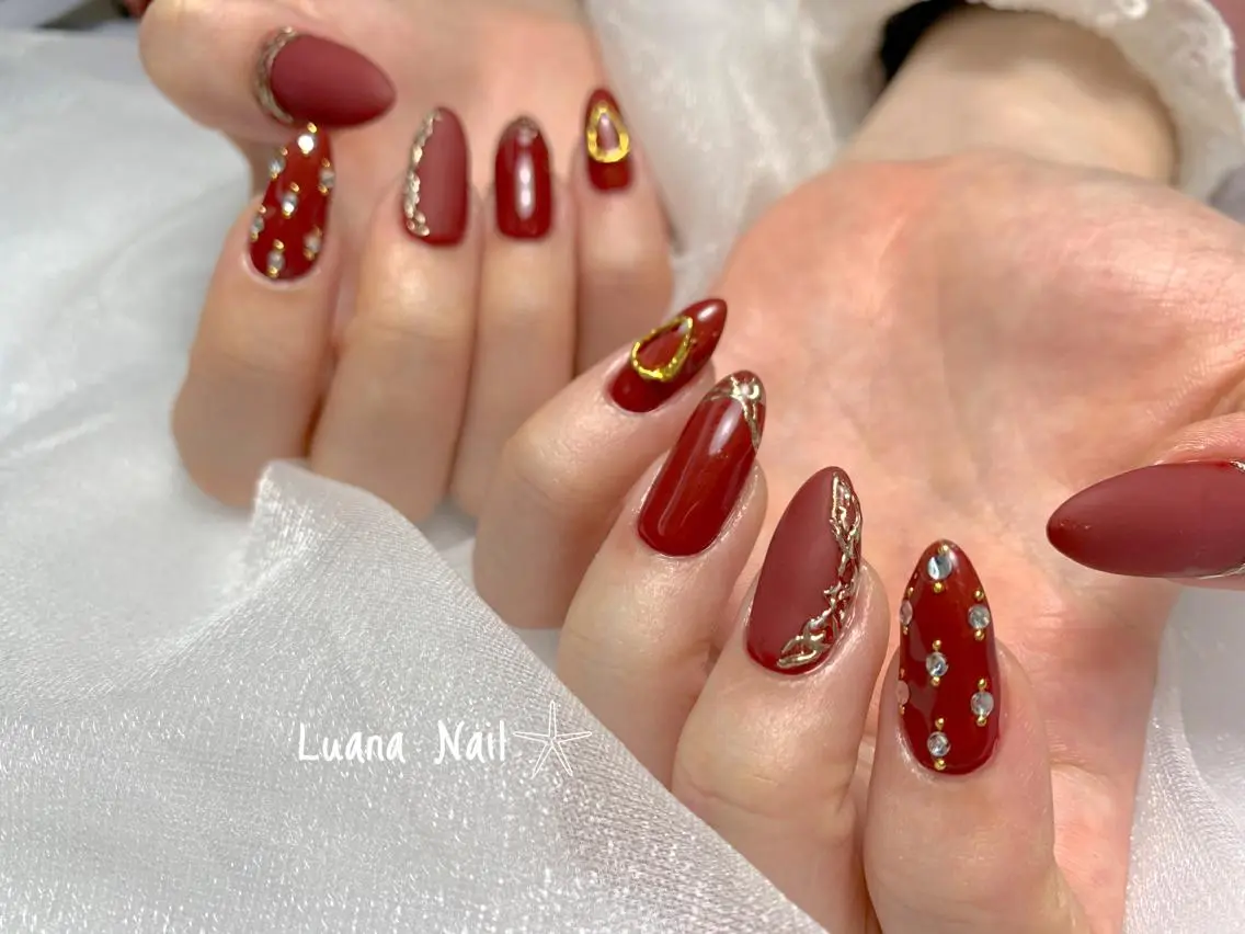 ネイル マットネイル ミラーネイル ハンドネイル BeauJu by Luana Nailのネイルデザイン