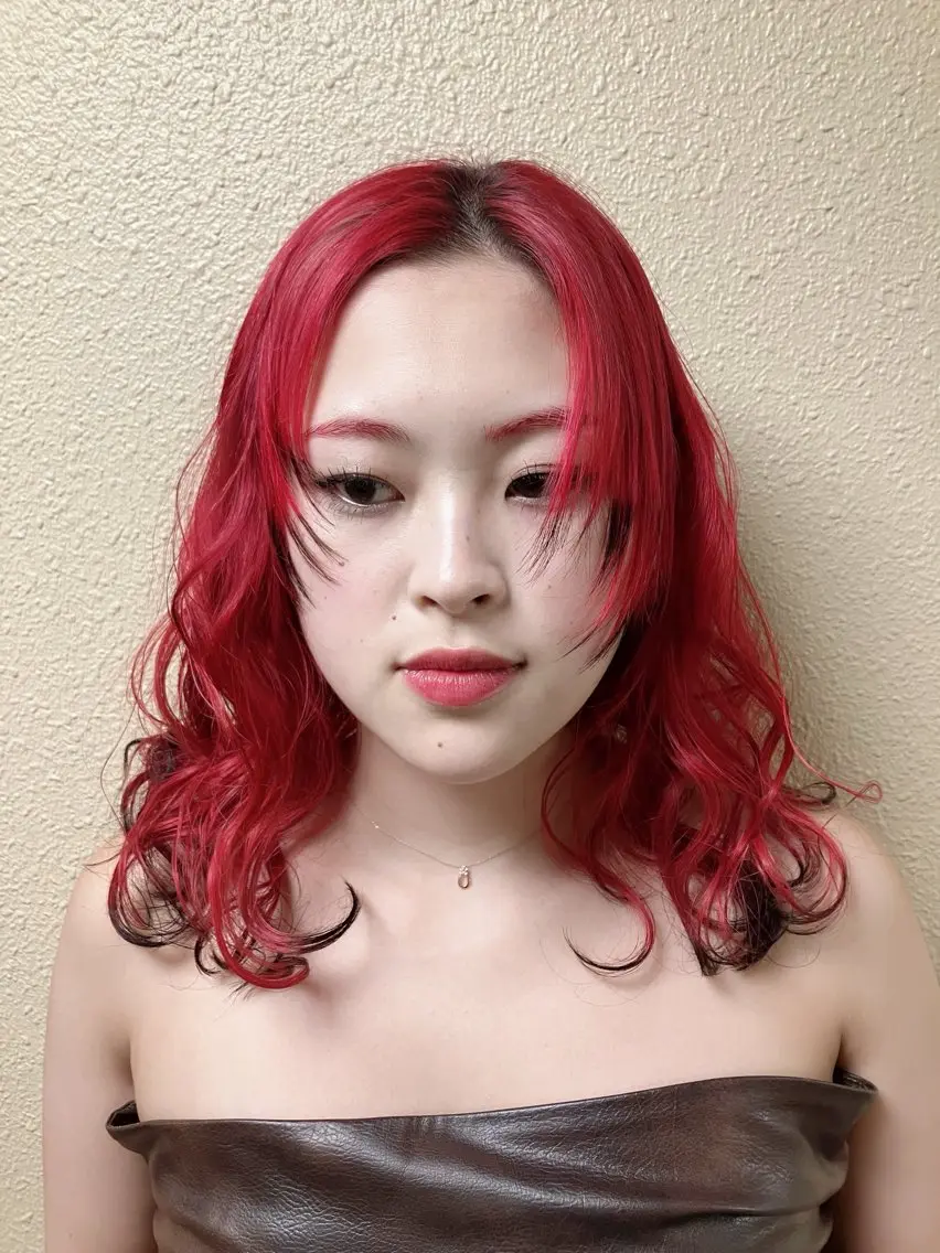 ミディアム 顔まわりレイヤー 姫カット レイヤーカット ウルフカット ヘアカラー fumika推しカラ ー/デザインカラーのヘアスタイル