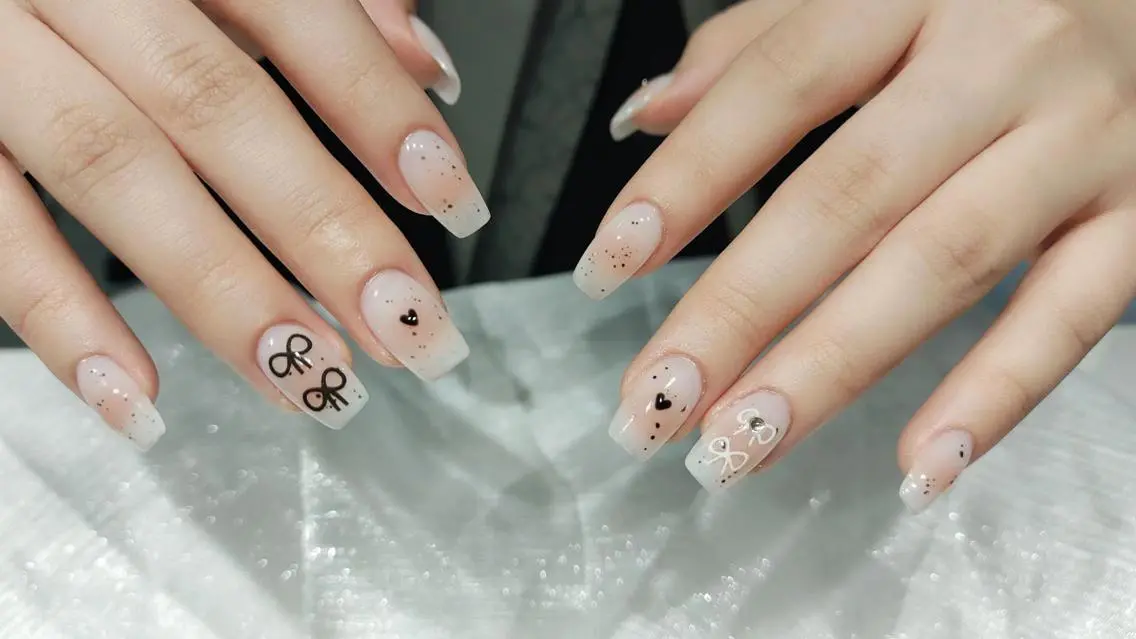 ネイル Mona FanfanNailのネイルデザイン