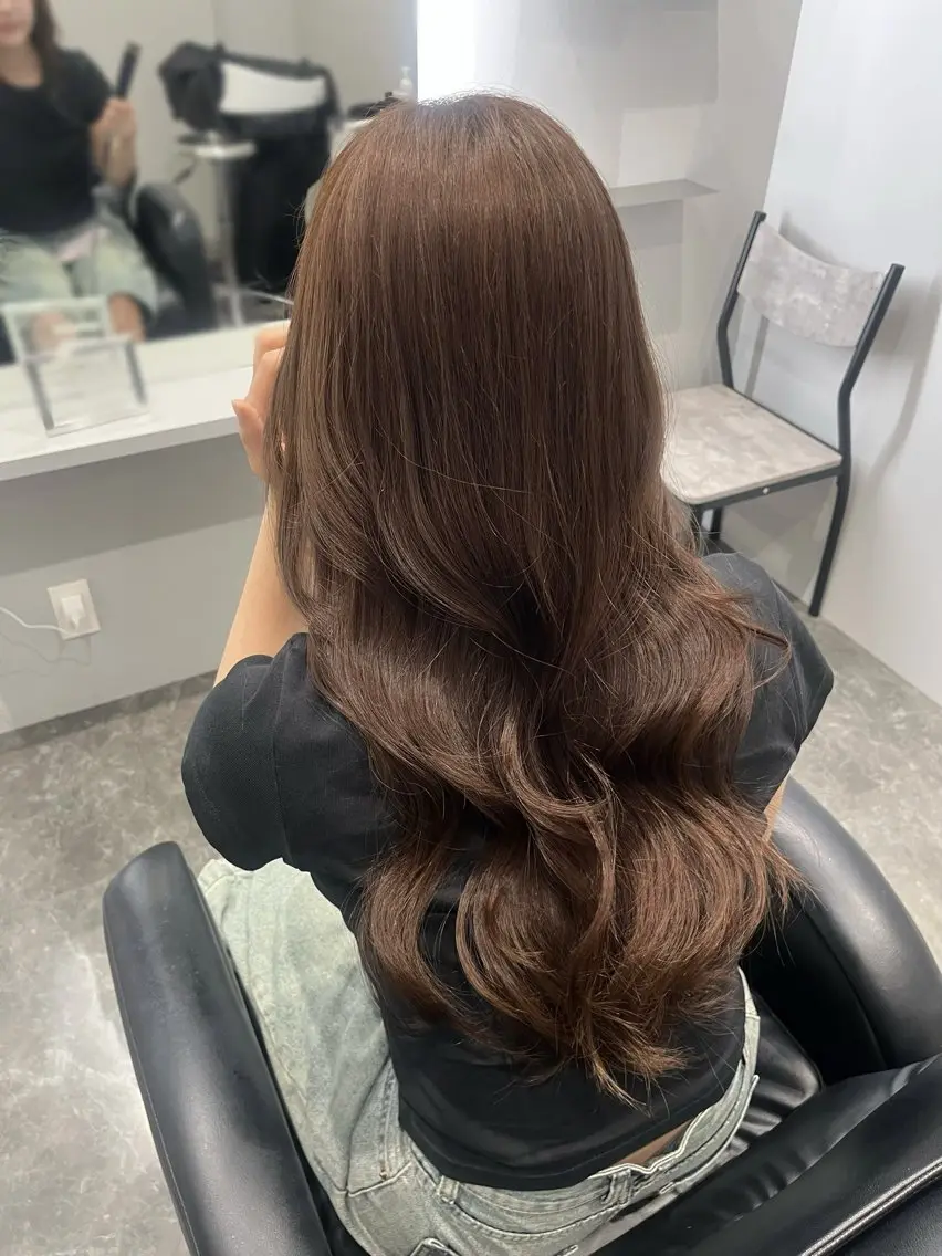 ロング 𝒜𝑜𝒾𝓀𝑜 /縮毛矯正のヘアスタイル