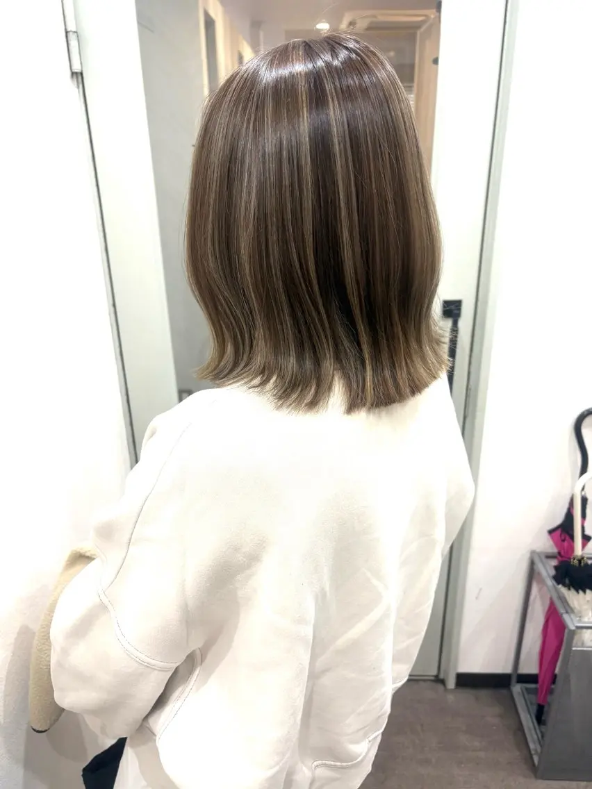 セミロング カラー ハイライトカラー ハイライト カット ヘアカラー トリートメント 🤍2nd🤍田所 美希のヘアスタイル