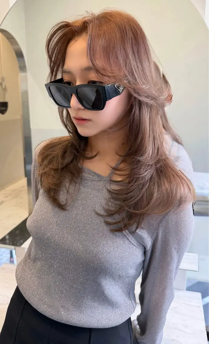 ロング カラー ベージュカラー ケアカラー レイヤーカット カット ヘアカラー トリートメント 色気ヘア💄 TAKAHIROのヘアスタイル