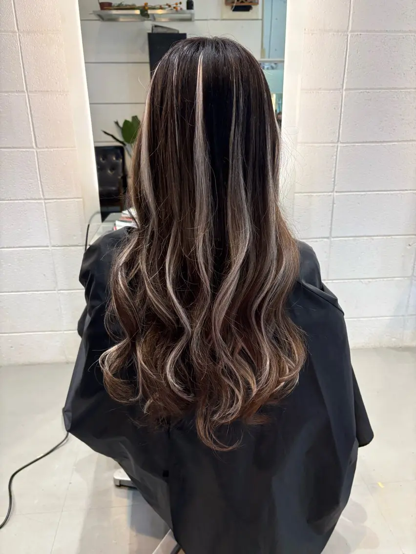 ロング エクステ ハイライト エクステ chic  有山 美瑠のヘアスタイル