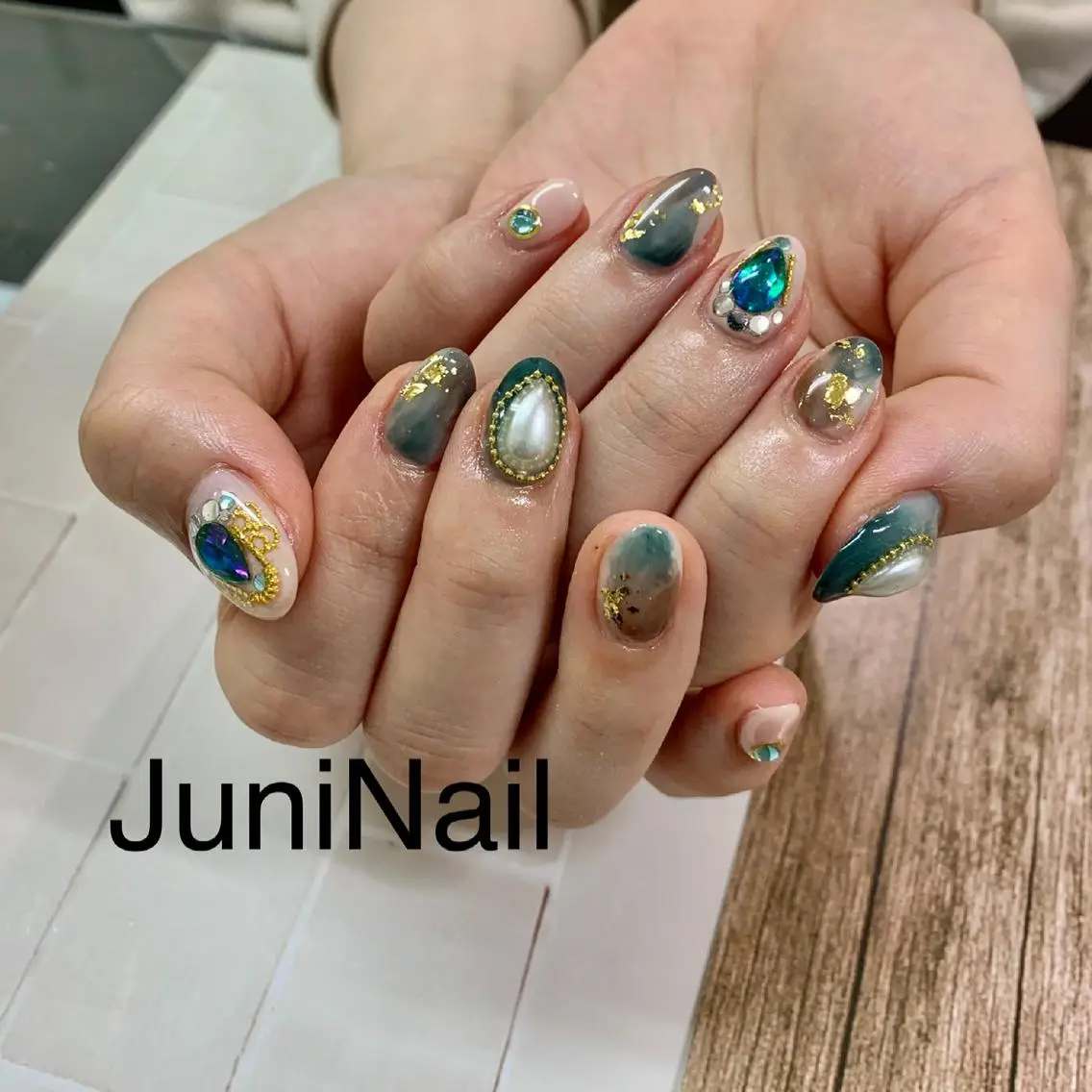 ネイル ハンドネイル JuniNail 주니네일🇰🇷suのネイルデザイン