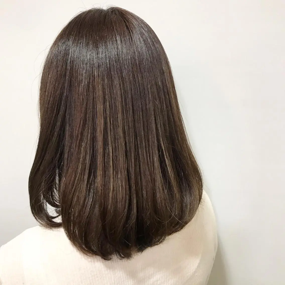 セミロング カラー ベージュカラー ブラウンカラー ERINA🐸垢抜け ミディアム/レイヤーのヘアスタイル